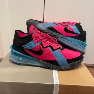 LeBron 18 low “Fireberry”